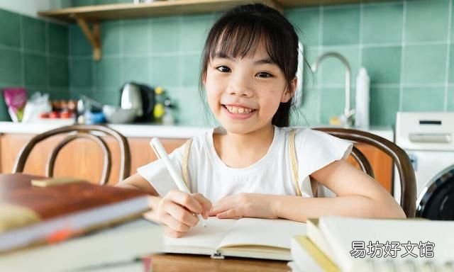三年级孩子写作文像挤牙膏一样痛苦,总觉得写得没文采,不愿写,怎样帮他提高自信