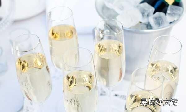 红葡萄酒和白葡萄酒的区别:为什么送白葡萄酒?