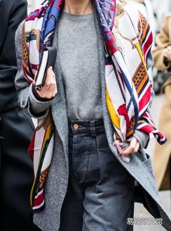 丝巾有哪些搭配方式可以借鉴衣服