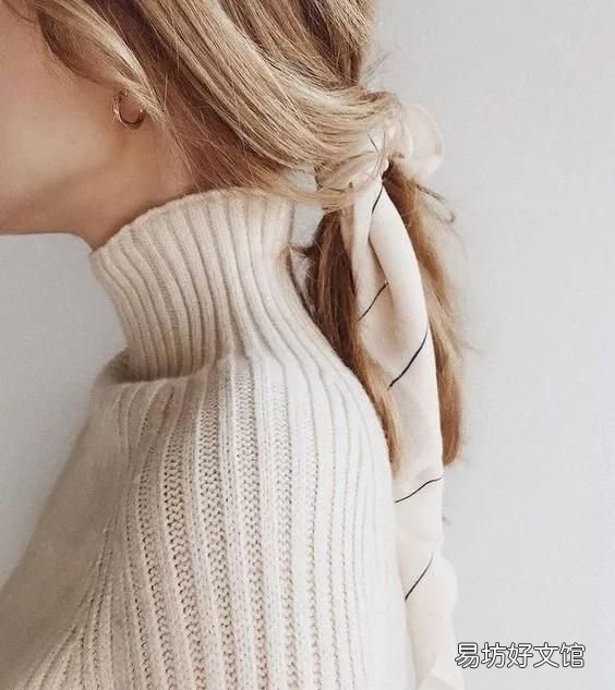 丝巾有哪些搭配方式可以借鉴衣服