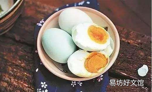 鸡蛋跟鸭蛋的营养区别,鸭蛋和鸡蛋的区别在哪里