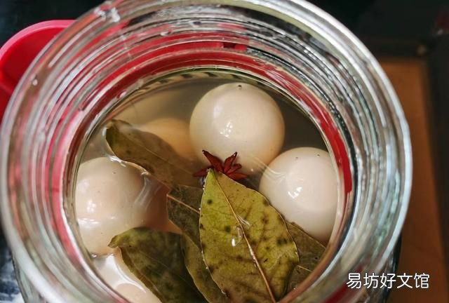 鸭蛋 腌鸡蛋出油最好的方法，鸡蛋腌制后为什么会出油？