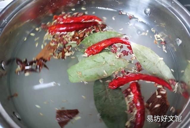 鸭蛋 腌鸡蛋出油最好的方法，鸡蛋腌制后为什么会出油？