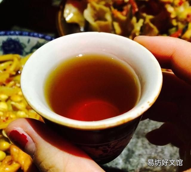 黄酒是怎么酿制的?喝起来和白酒有什么区别呢