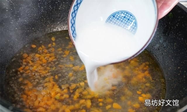 岁月流转，四季轮回，立秋当天吃西瓜，是传统的“咬秋”习俗
