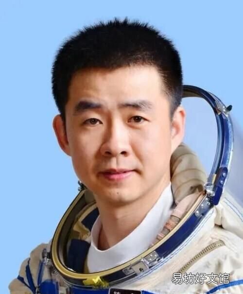 将中国首飞航天员送上太空