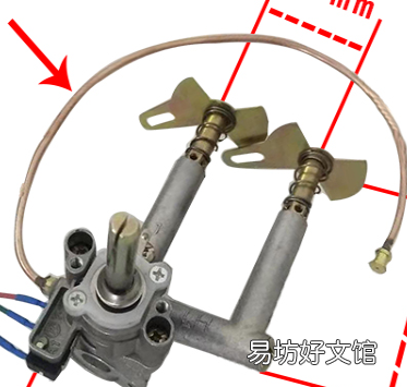 煤气灶冒黑烟怎么处理,煤气灶冒黑烟锅都熏黑了,是什么原因