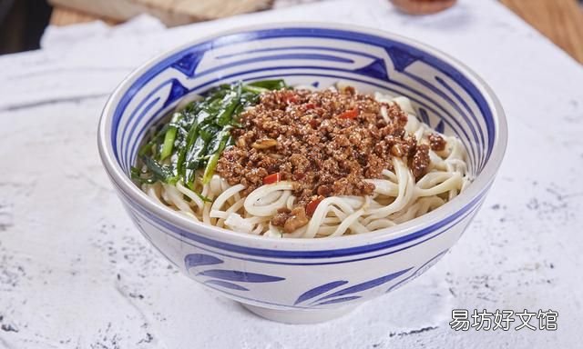 兰州牛肉拉面热量最低，减肥的朋友们可以试试刀削面和拉面哦！