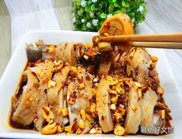 口水鸡：香喷喷的鸡肉