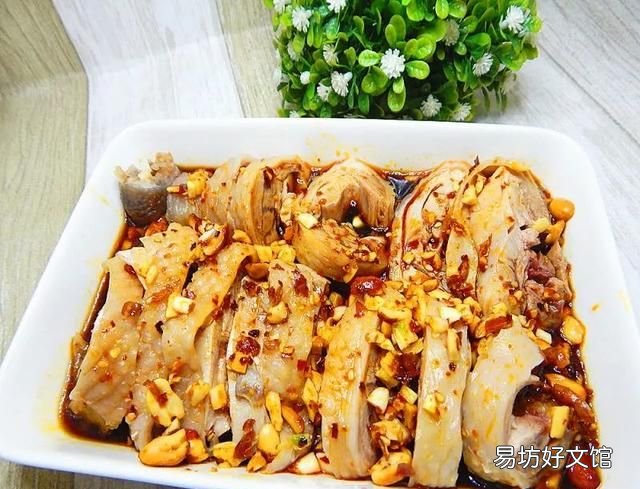 口水鸡：香喷喷的鸡肉