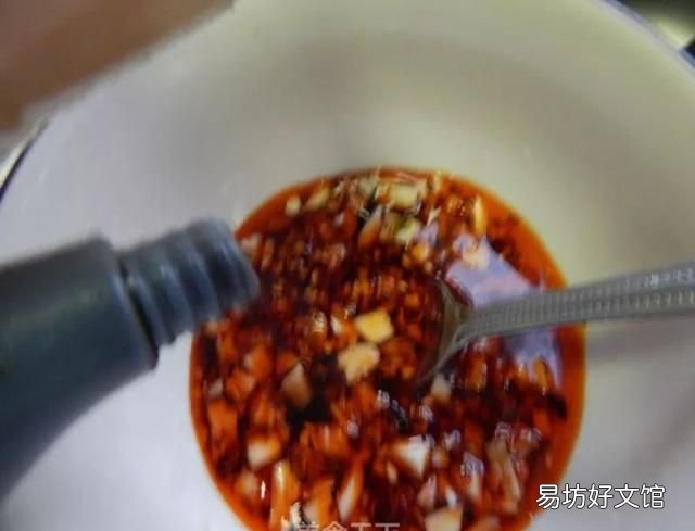 口水鸡：香喷喷的鸡肉