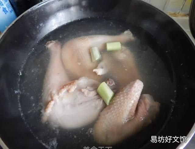 口水鸡：香喷喷的鸡肉