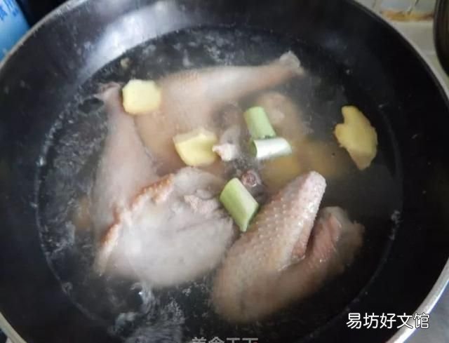 口水鸡：香喷喷的鸡肉