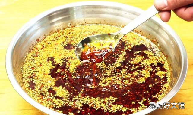 饭店辣椒油为什么那么香?原来诀窍恁简单,炸出来又香又辣还不糊