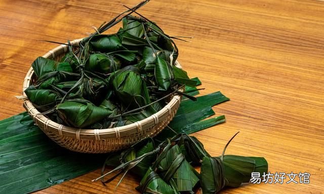粽叶泡还是煮?牢记这“3步”,粽叶柔软又有韧性,不断裂不漏米