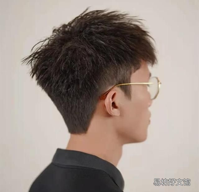 寸头有几种 男生头发的六种发型