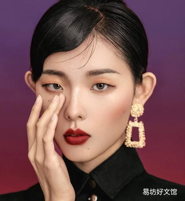 单眼皮的女生应该怎样画眼妆?