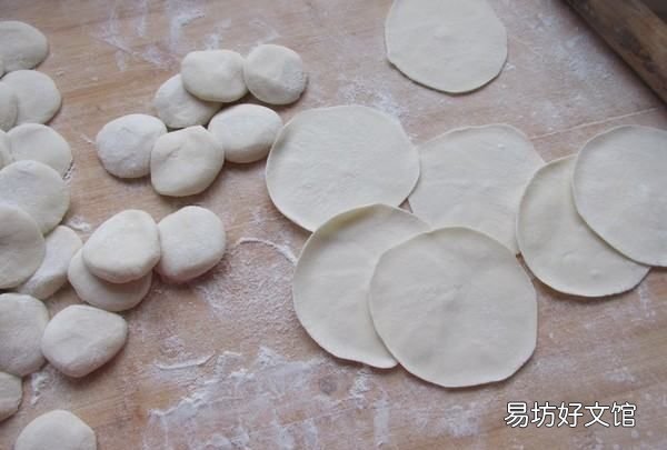 韮菜鸡蛋馅饺子的做法，鸡蛋韭菜馅饺子的做法 说明性文章