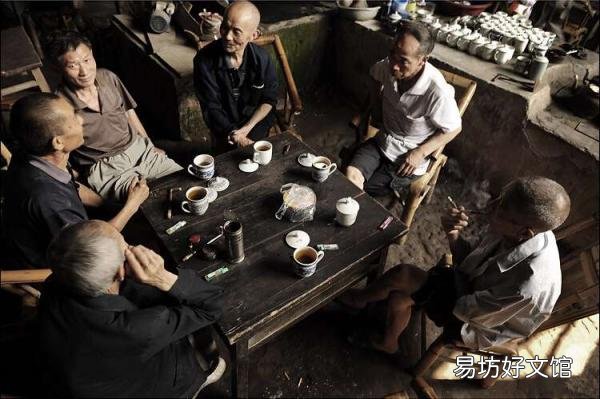 解释摆龙门阵所代表的含义 摆龙门阵的意义