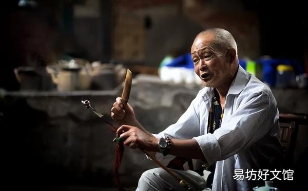 解释摆龙门阵所代表的含义 摆龙门阵的意义