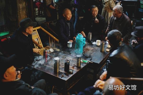 解释摆龙门阵所代表的含义 摆龙门阵的意义