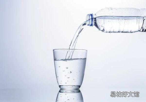 一文教你每天正确喝水的方法 一天8杯水的最佳时间表