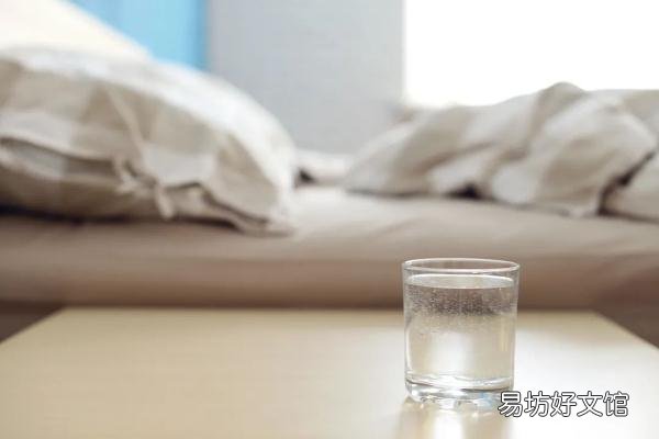 一文教你每天正确喝水的方法 一天8杯水的最佳时间表