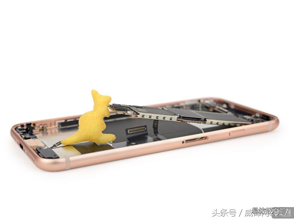 图解iPhone8拆解全过程 苹果8拆机图解超详细