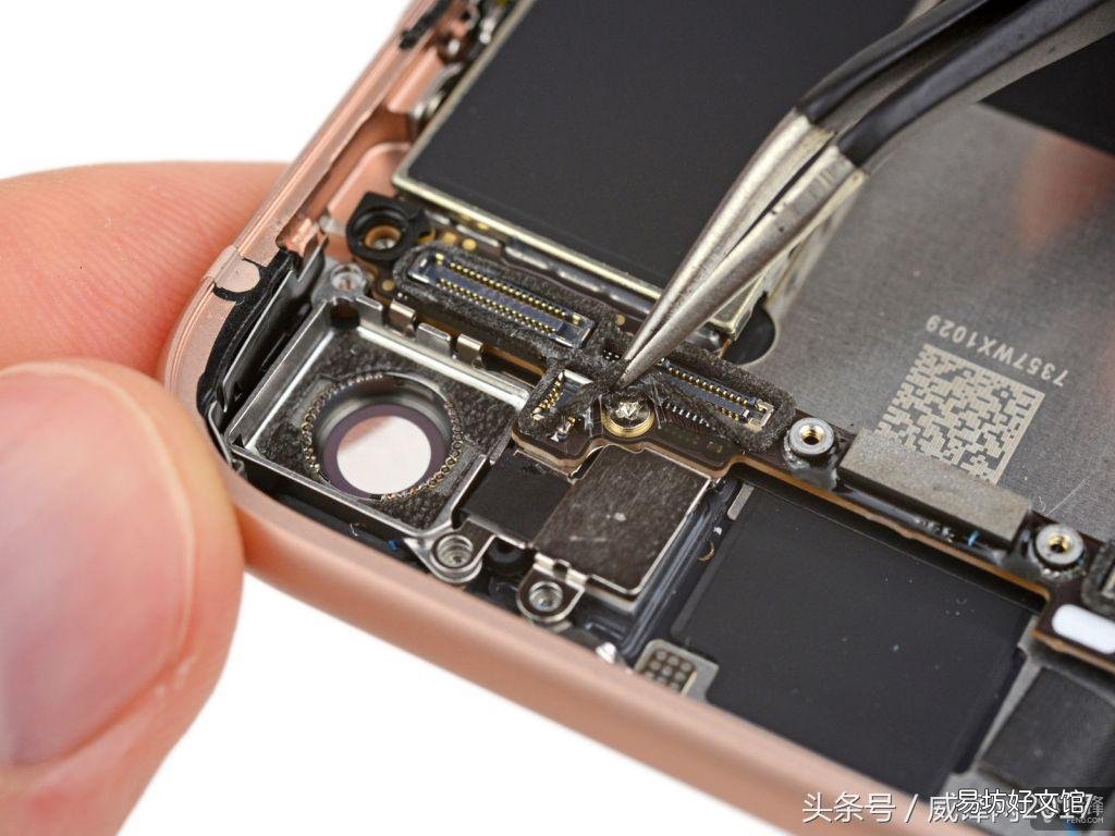 图解iPhone8拆解全过程 苹果8拆机图解超详细
