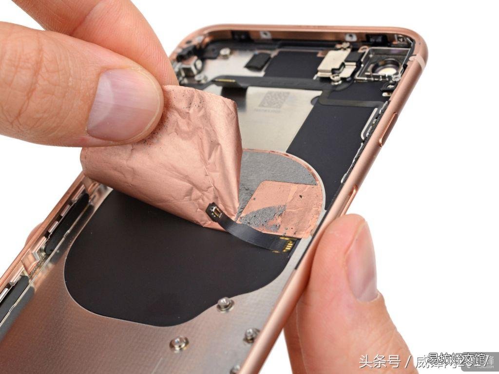 图解iPhone8拆解全过程 苹果8拆机图解超详细
