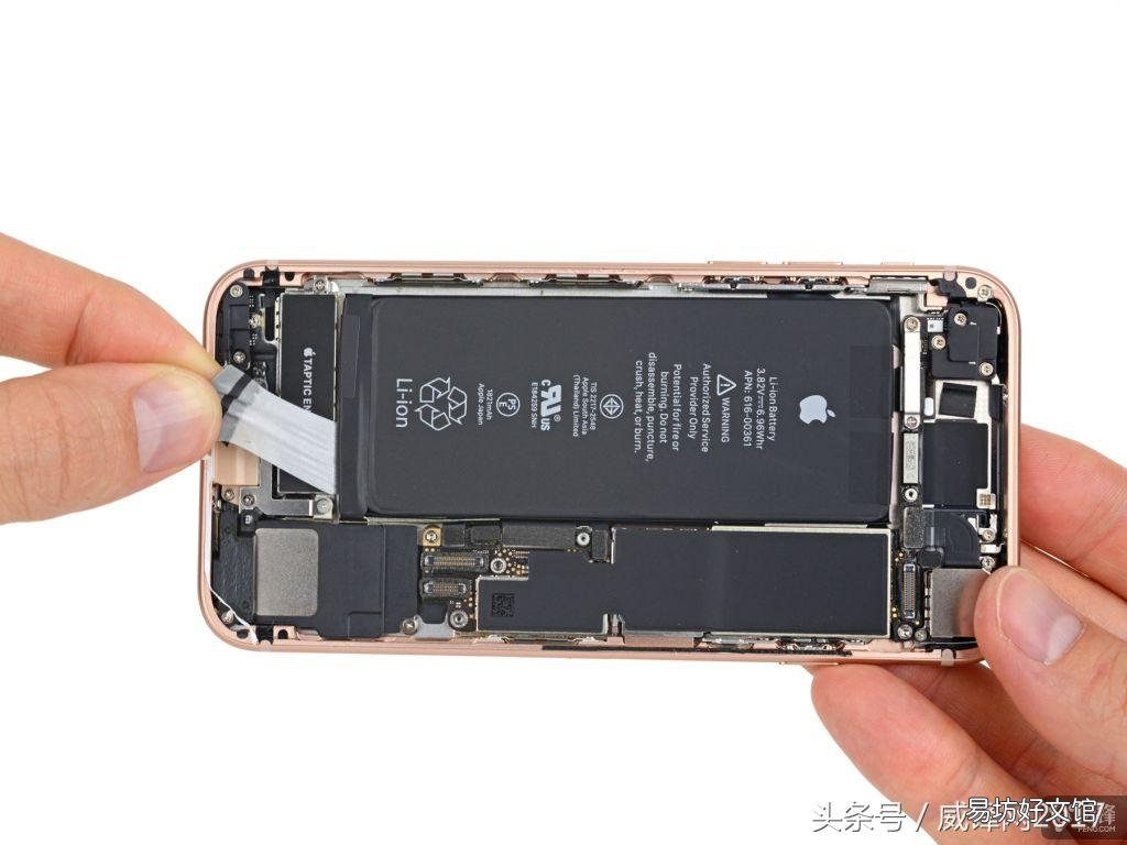 图解iPhone8拆解全过程 苹果8拆机图解超详细