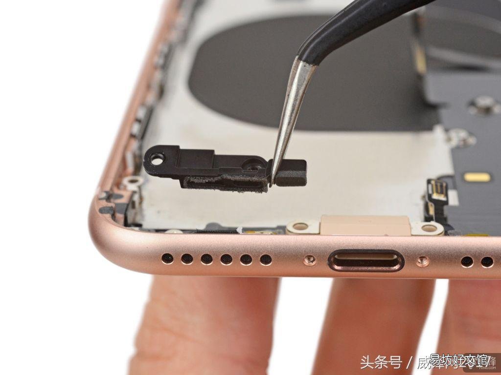 图解iPhone8拆解全过程 苹果8拆机图解超详细