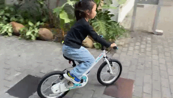 7款热门儿童自行车优缺点评测 儿童自行车永久和凤凰哪个好