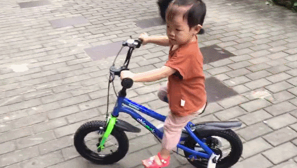 7款热门儿童自行车优缺点评测 儿童自行车永久和凤凰哪个好