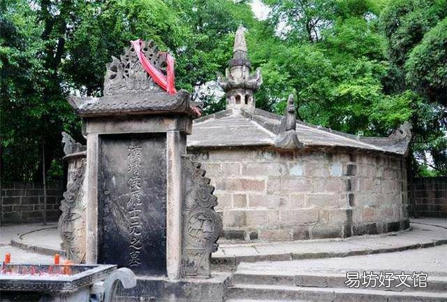 张飞古尸出土时样子 张飞出土后的死尸照片