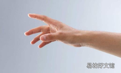 手部脱皮是什么原因呢