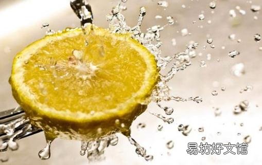 喝柠檬水可以排毒减肥