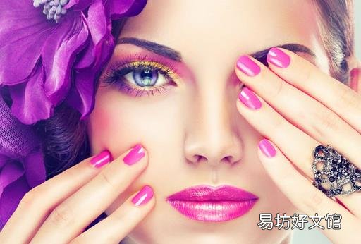 戴隐形眼镜化眼妆应该注意些什么
