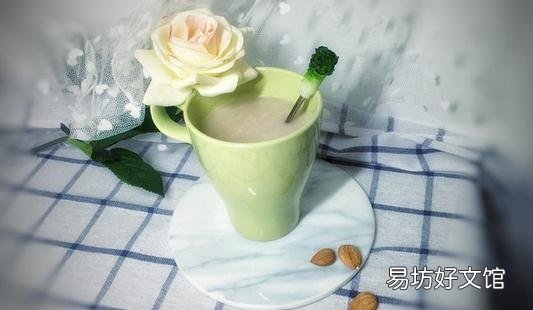 自制银耳杏仁露保持肌肤水嫩