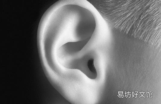 耳朵发热是怎么一回事