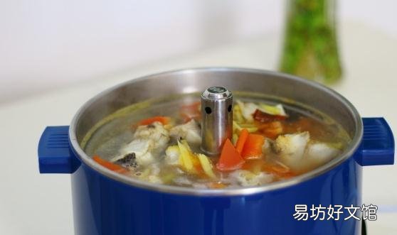 火锅是冬季家庭聚餐的宠儿 在家健康吃火锅的妙招