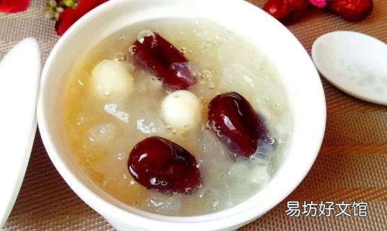银耳莲子羹清凉解热 银耳莲子羹的做法