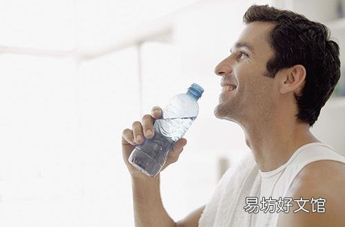 喝水真能排毒?专家答疑喝水的十大好处