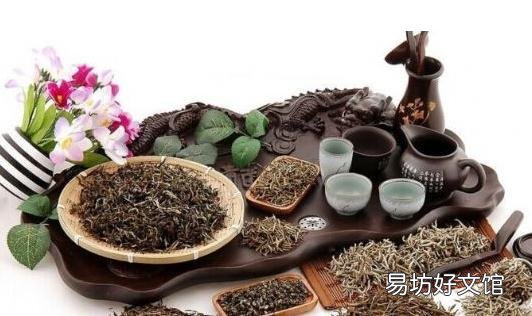 隔夜茶渣有什么用处?茶叶消除黑眼圈