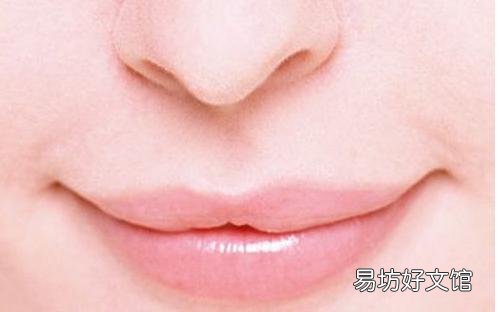 女人唇色隐藏身体健康