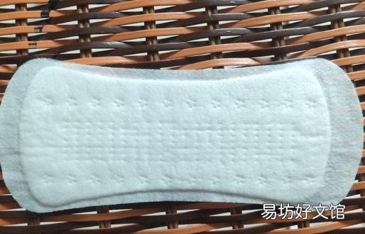 女性不应过度依赖卫生护垫
