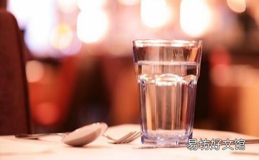 早起第一杯水怎么喝?