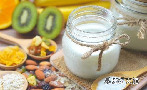 坚持常喝酸奶防骨质疏松 喝酸奶并不是老少皆宜