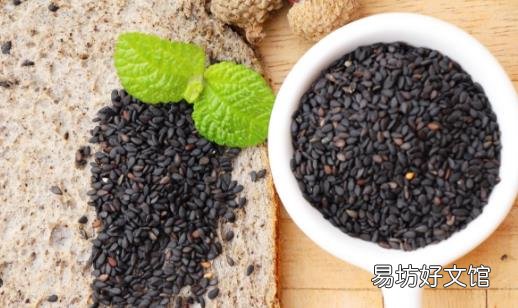 预防血栓平时多吃黑色食物 晚睡前喝杯开水预防血栓