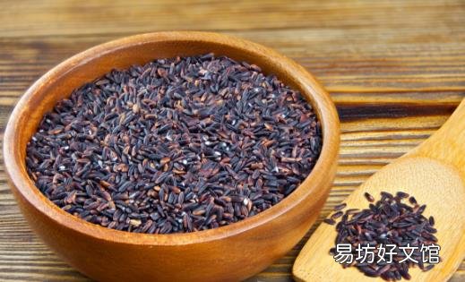 预防血栓平时多吃黑色食物 晚睡前喝杯开水预防血栓